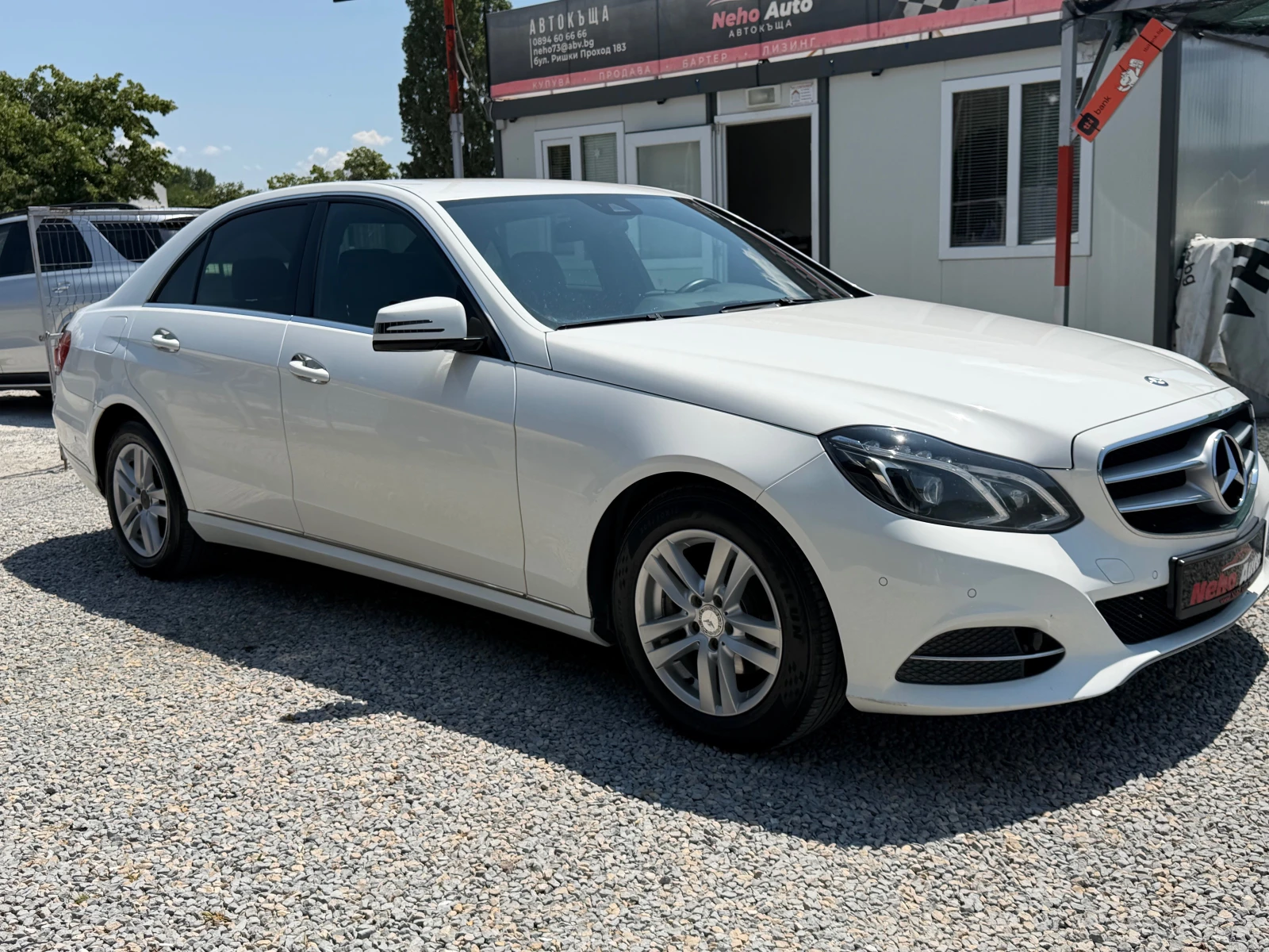 Mercedes-Benz E 220, снимка 7 - Автомобили и джипове - 55296849