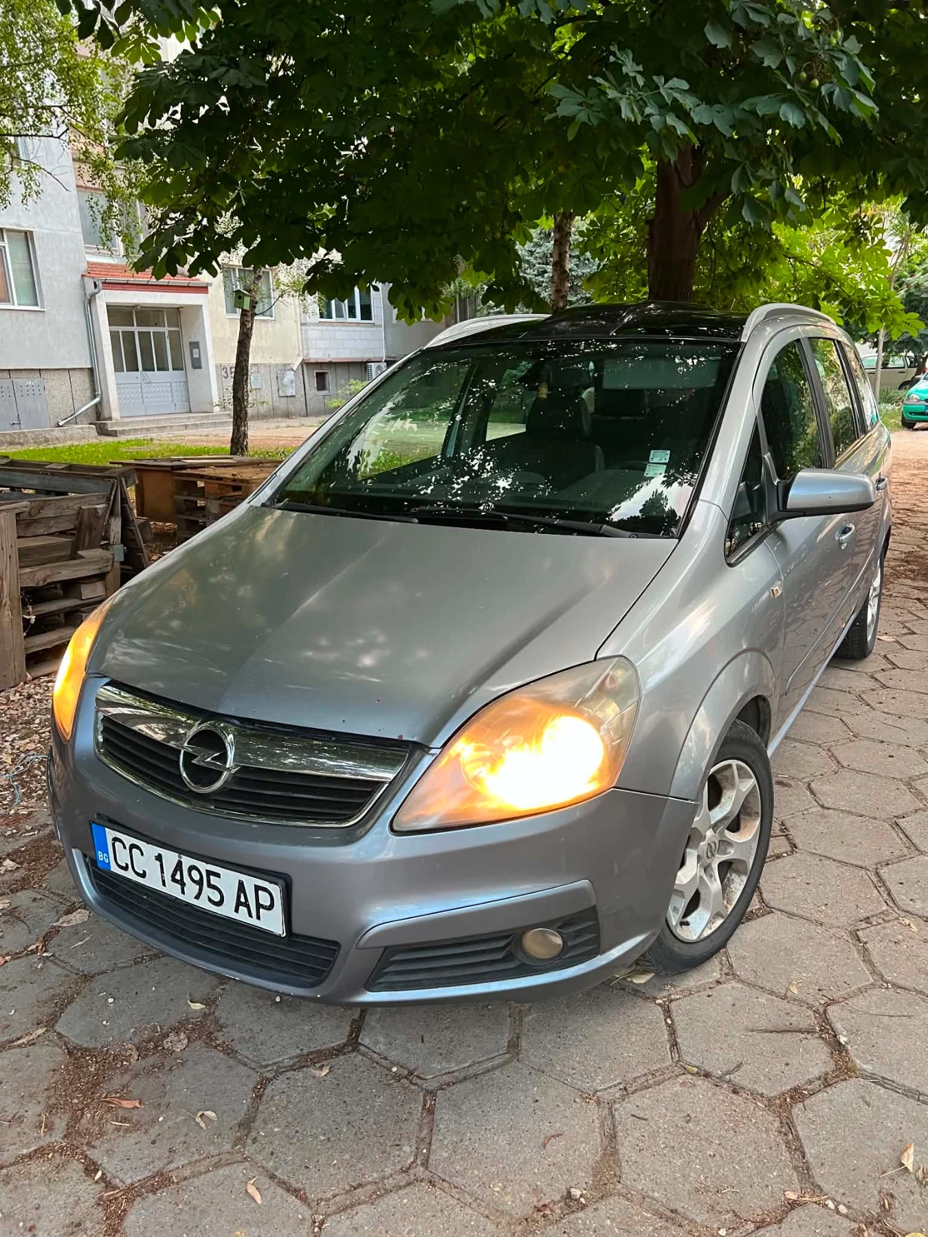 Opel Zafira, снимка 3 - Автомобили и джипове - 55316823