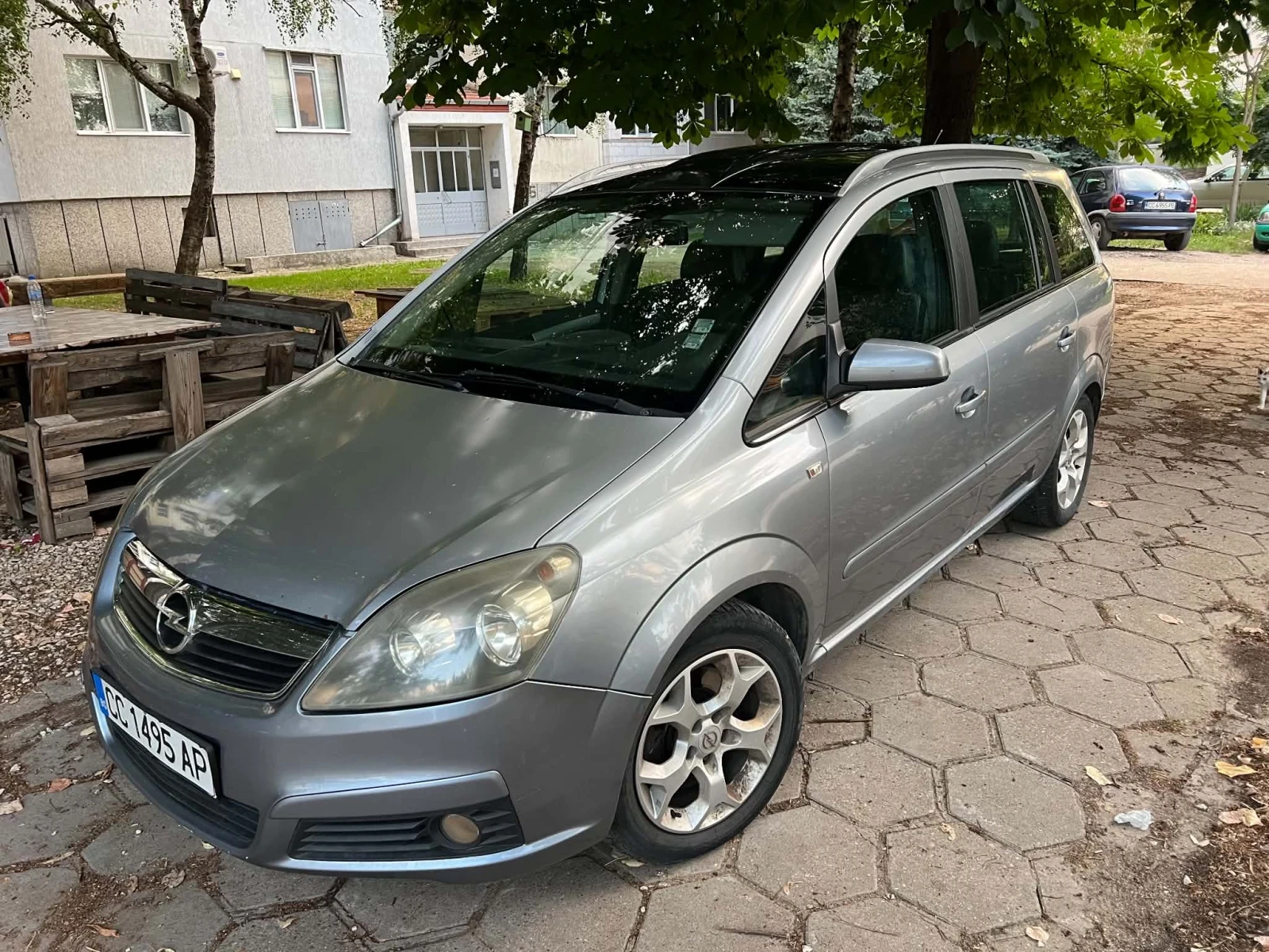 Opel Zafira, снимка 11 - Автомобили и джипове - 55316823
