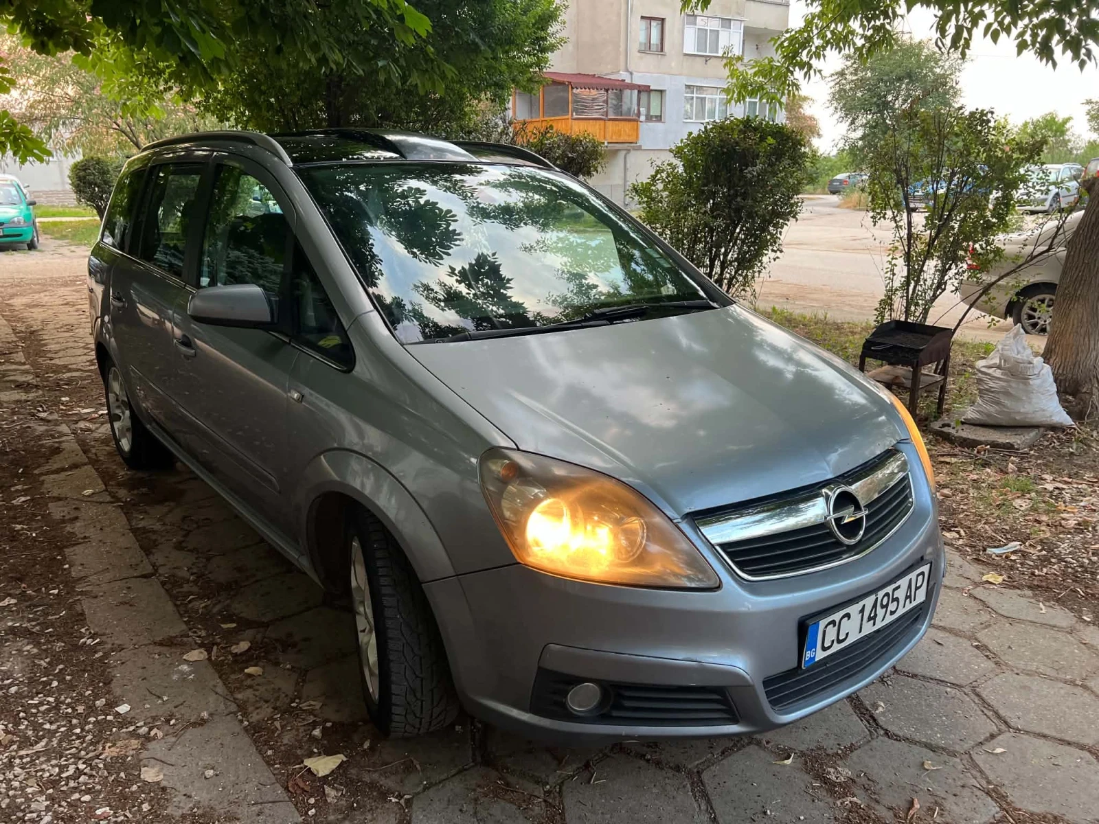 Opel Zafira, снимка 4 - Автомобили и джипове - 55316823
