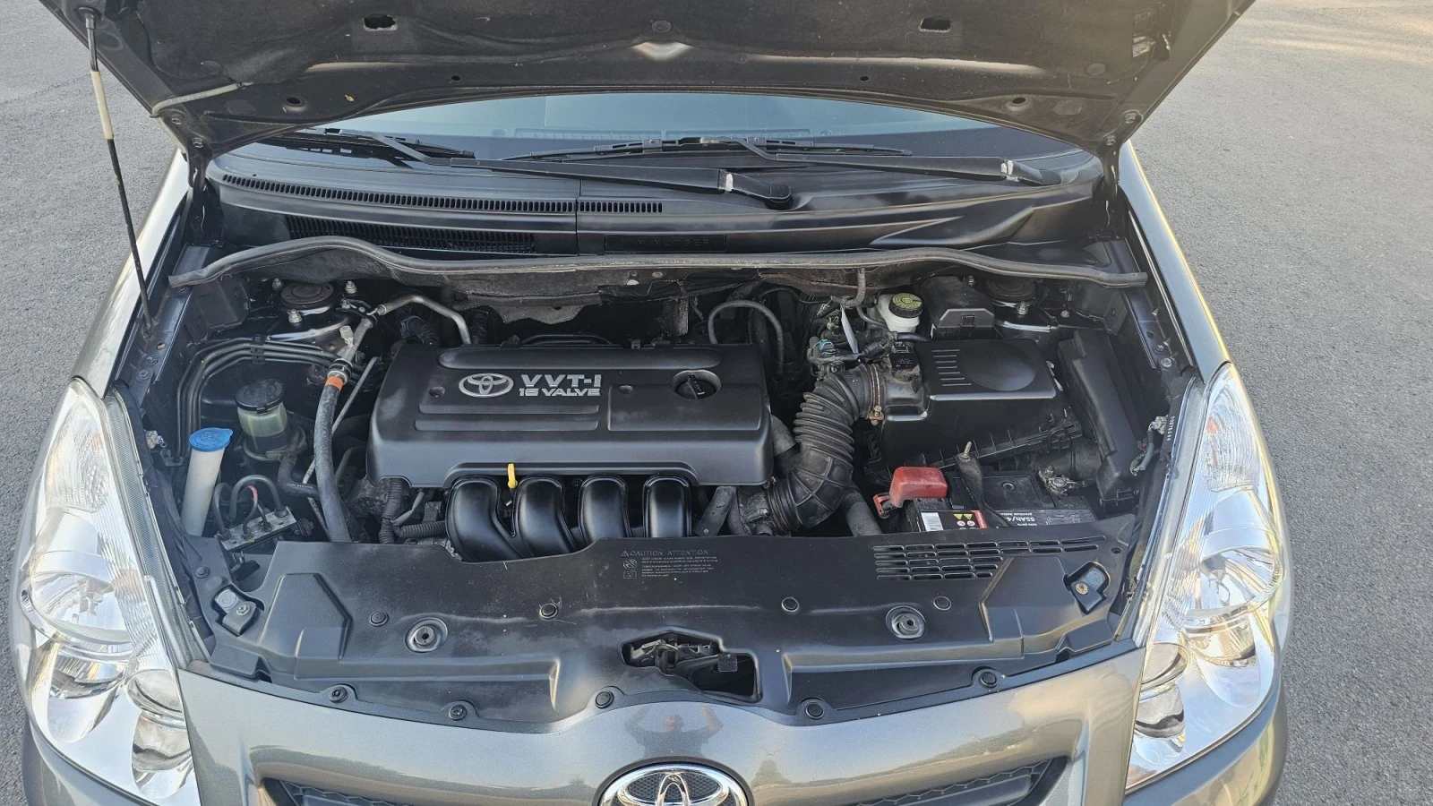 Toyota Corolla verso 1.8 7МЕСТА, снимка 11 - Автомобили и джипове - 55837656