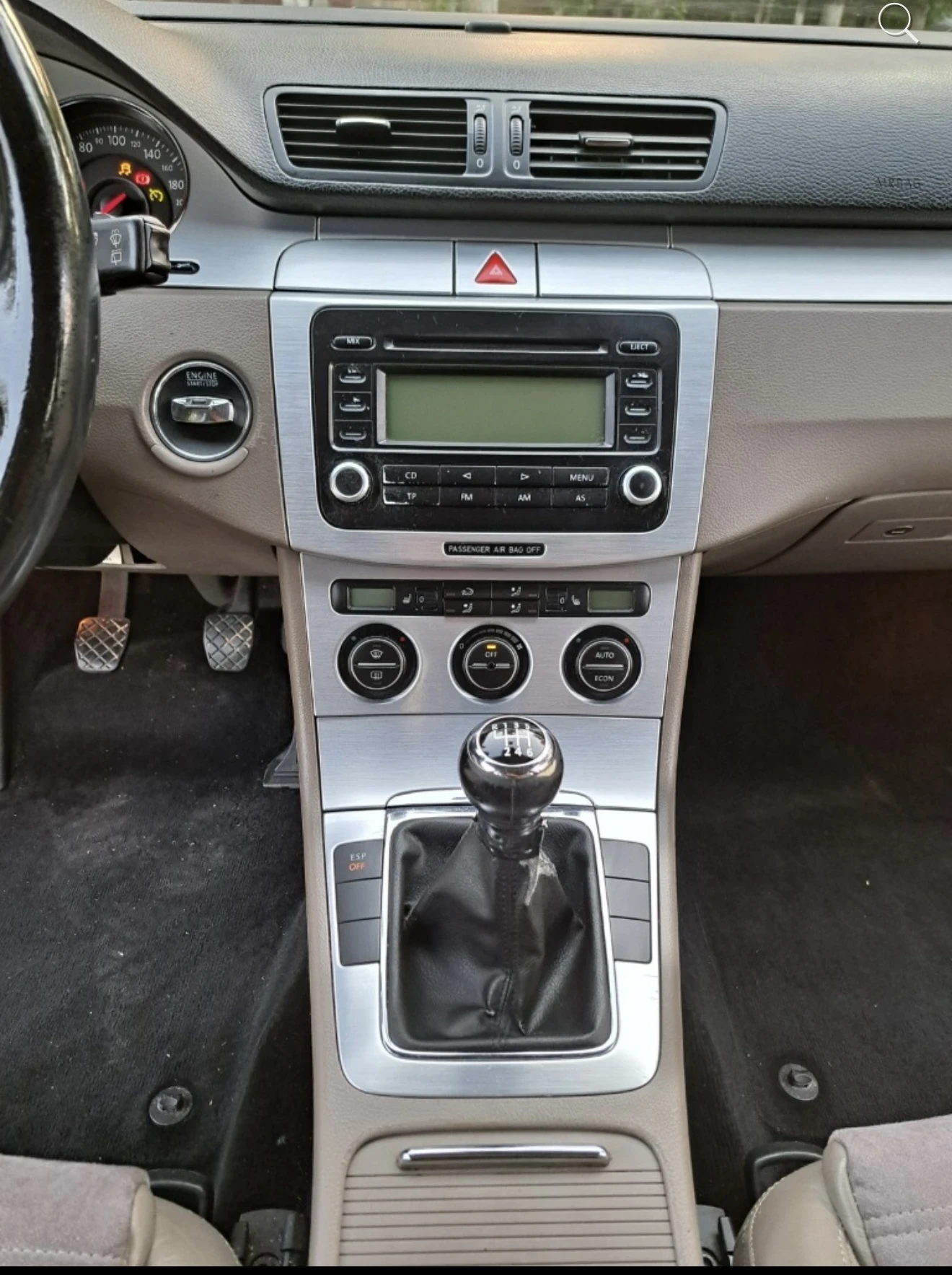VW Passat 2.0 TDI 8v HIGH LINE, снимка 11 - Автомобили и джипове - 55840467