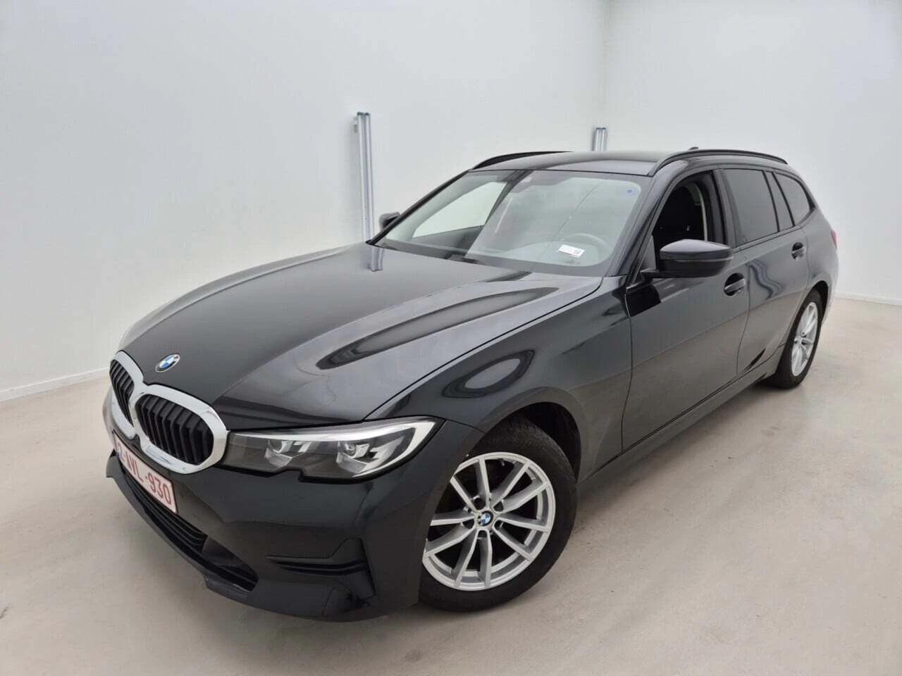 BMW 316 LED Navi KeylessGo, снимка 2 - Автомобили и джипове - 56070238