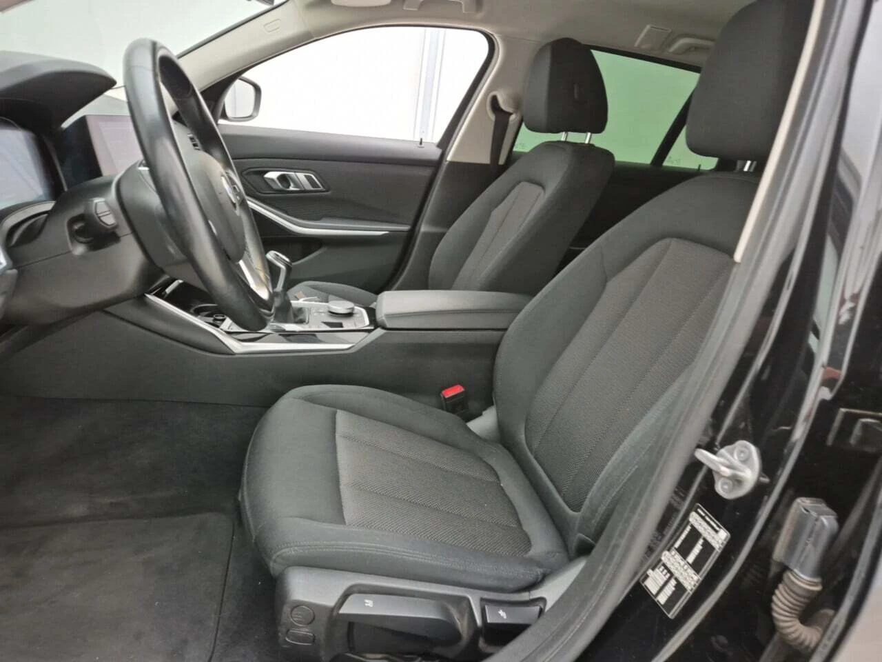 BMW 316 LED Navi KeylessGo, снимка 6 - Автомобили и джипове - 56070238