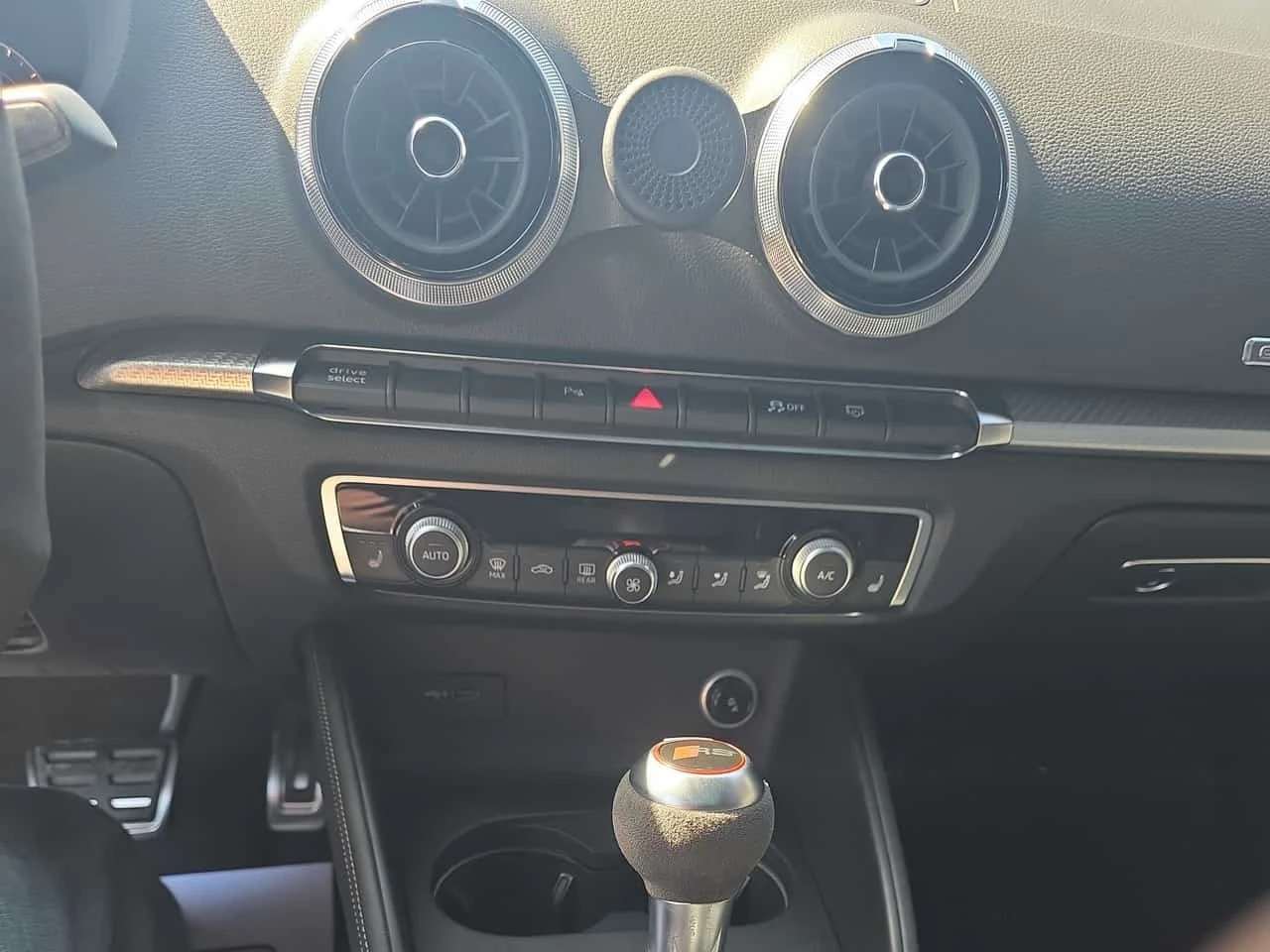 Audi Rs3 2.5 TFSI * КАРБОН* DOWNPIPE* INTAKE* , снимка 9 - Автомобили и джипове - 56193236