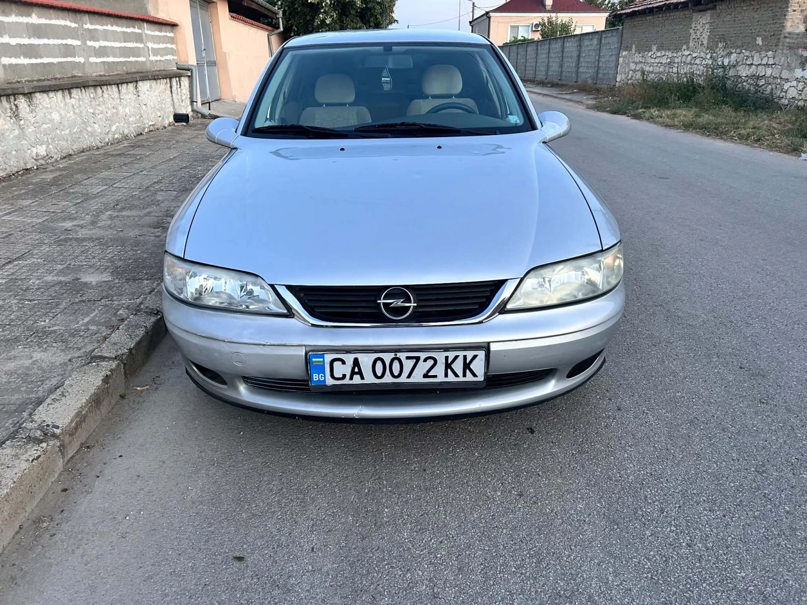 Opel Vectra 1.6 Бензин, снимка 3 - Автомобили и джипове - 56215913