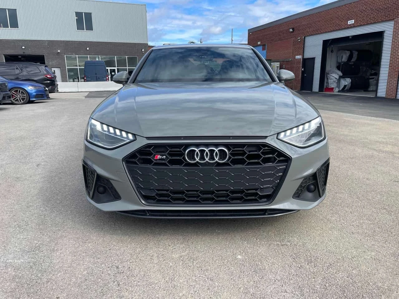 Audi S4 * Progressiv * CARFAX * ��� ������������ ������ | Mobile.bg � ����������� 3
