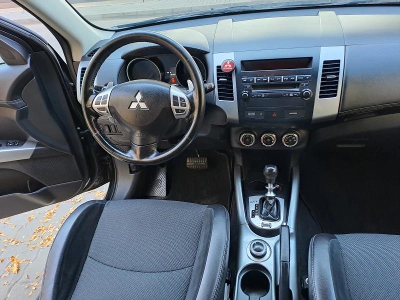 Mitsubishi Outlander Цена до 31.12. Automat/ F1/ Кожа, снимка 7 - Автомобили и джипове - 45366499