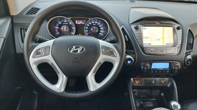 Hyundai IX35 1.7FACE FULL, снимка 9 - Автомобили и джипове - 47720936