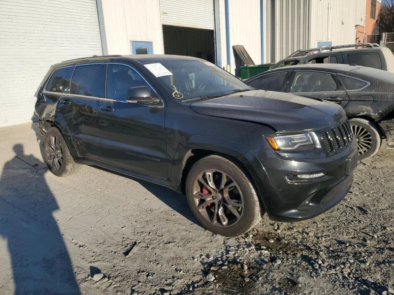 Jeep Grand cherokee SRT-8 6.4 Дистроник* Harman/Kardon* Обдух* Пано, снимка 3 - Автомобили и джипове - 48210721