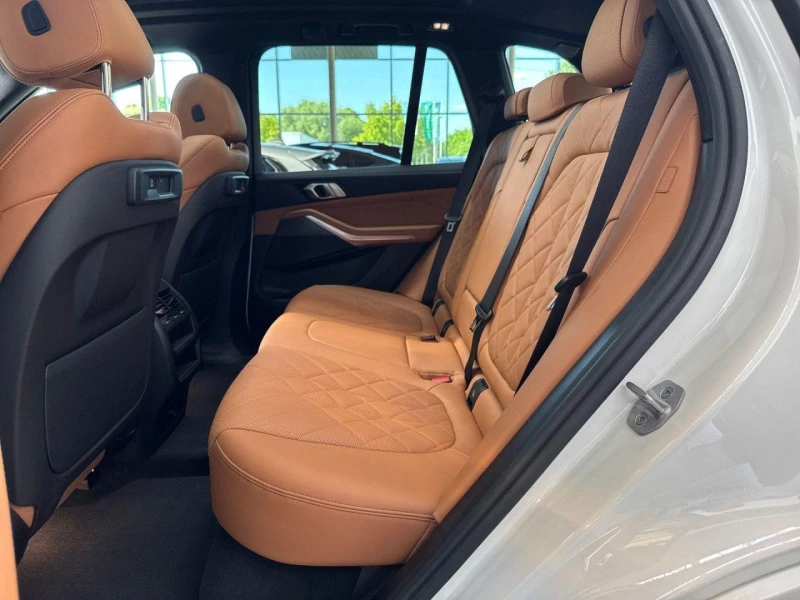 BMW X5 3.0D* xDrive* M-SPORT* AIR* DISTR* PANO* 360 CAM* , снимка 11 - Автомобили и джипове - 50972885