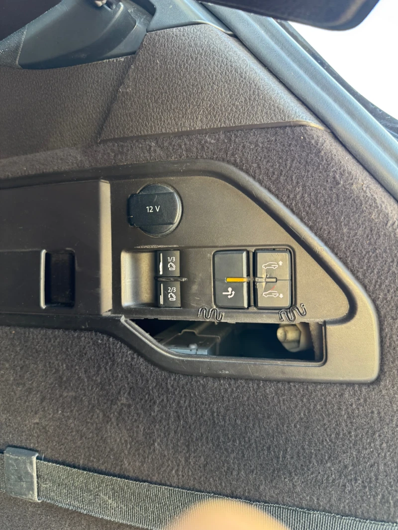 VW Touareg 3.0TDI, снимка 13 - Автомобили и джипове - 51731482