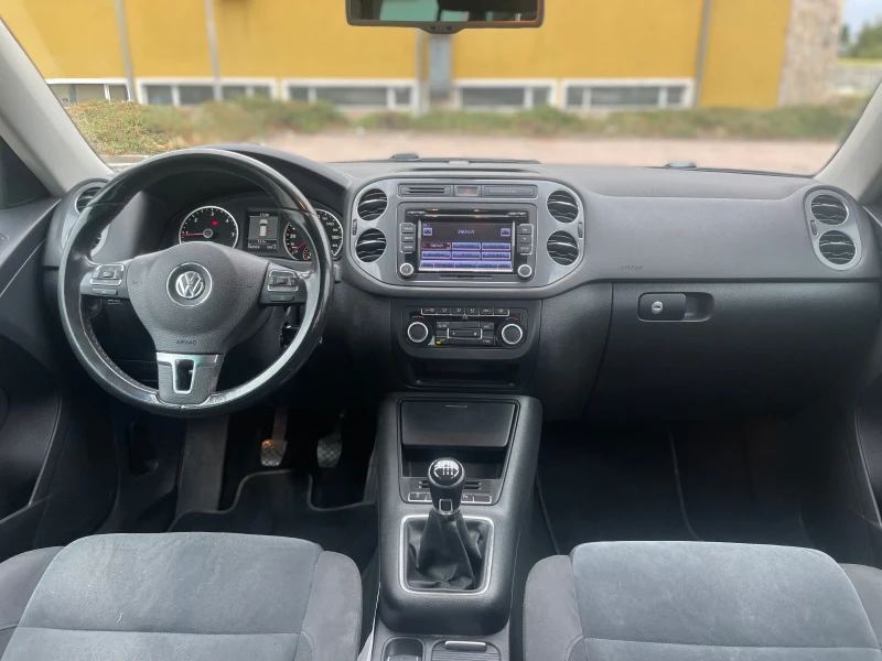 VW Tiguan 2.0TDI, снимка 8 - Автомобили и джипове - 52566840