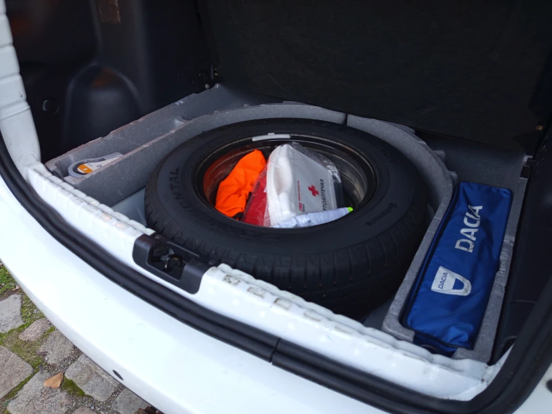 Dacia Duster 6+ 1, снимка 14 - Автомобили и джипове - 52659520