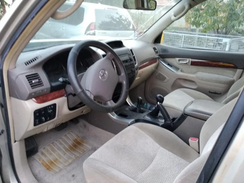 Toyota Land cruiser 3.0 D4D, снимка 4 - Автомобили и джипове - 39000512