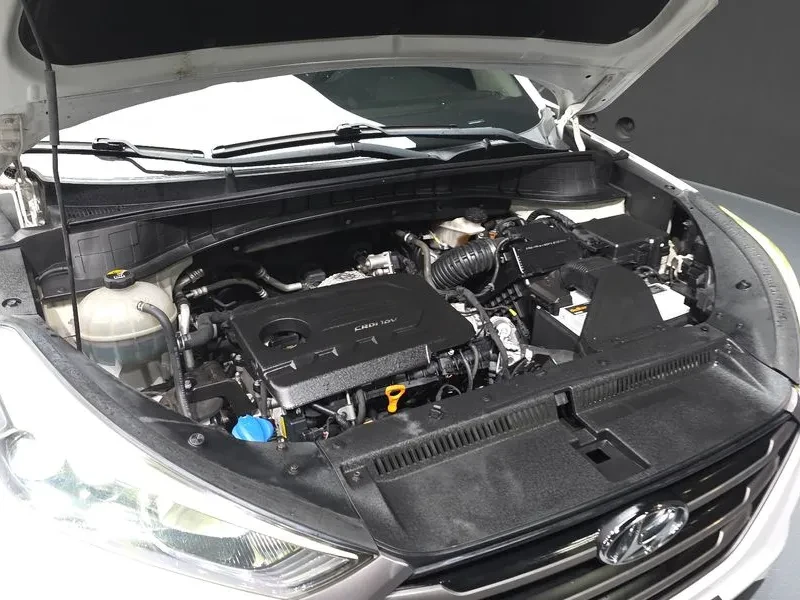 Hyundai Tucson Diesel 1.7 2Wd Modern, снимка 6 - Автомобили и джипове - 55222226