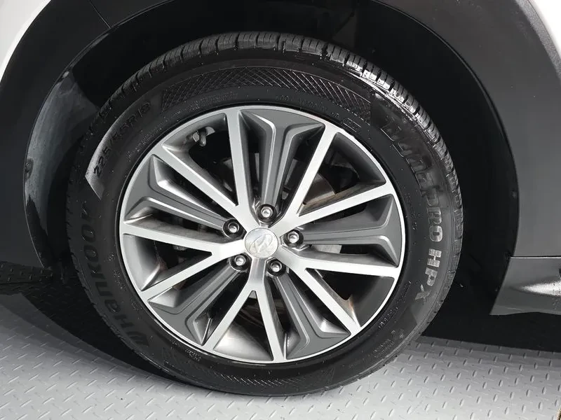 Hyundai Tucson Diesel 1.7 2Wd Modern, снимка 5 - Автомобили и джипове - 55222226