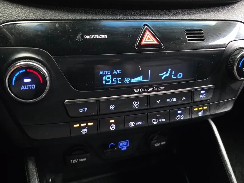 Hyundai Tucson Diesel 1.7 2Wd Modern, снимка 16 - Автомобили и джипове - 55222226