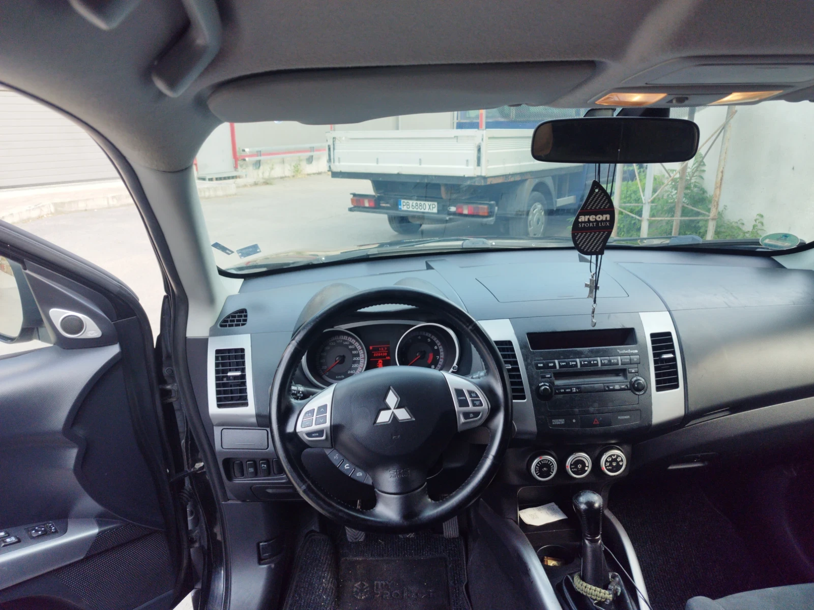 Mitsubishi Outlander  - изображение 7