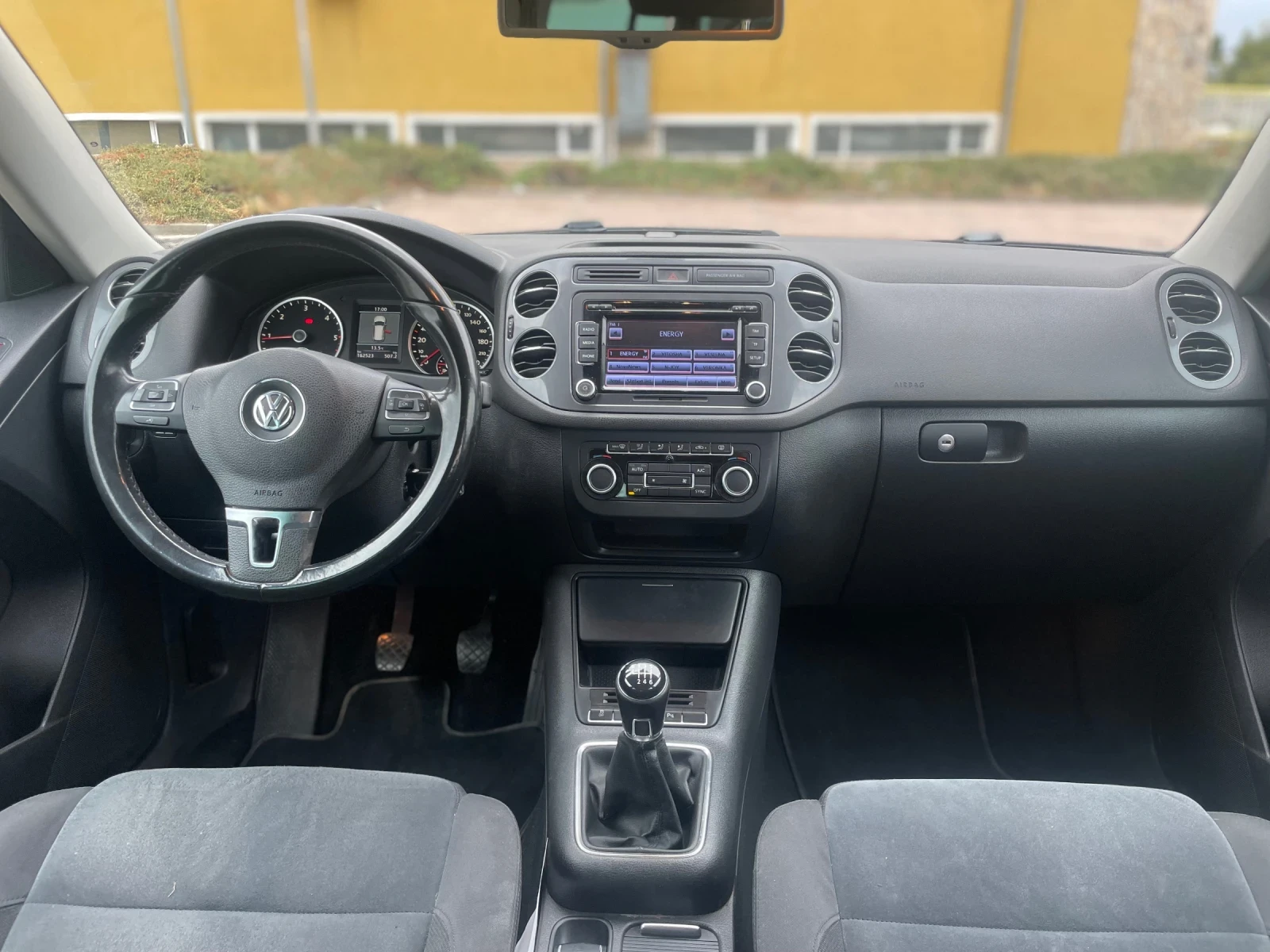 VW Tiguan 2.0TDI - изображение 8