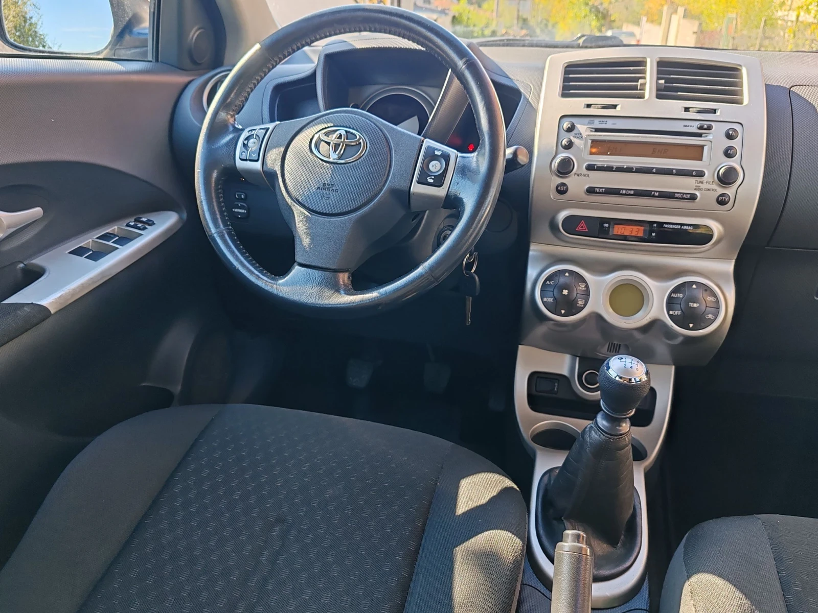 Toyota Urban Cruiser 1.4 D4D 4x4  | Mobile.bg — изображение 13
