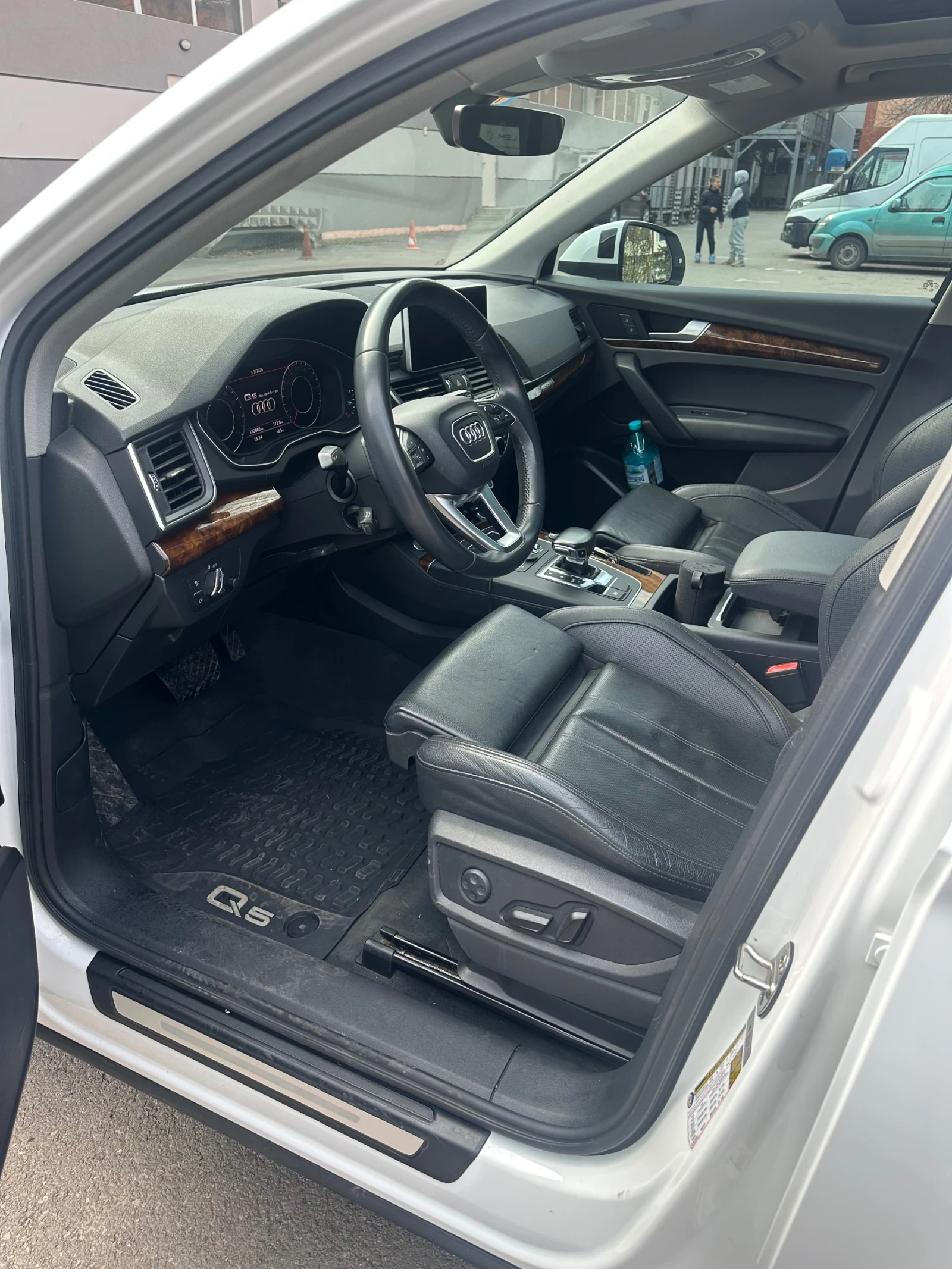 Audi Q5 2.0 TFSI, Quattro, sLine, Panorama, снимка 17 - Автомобили и джипове - 53694352