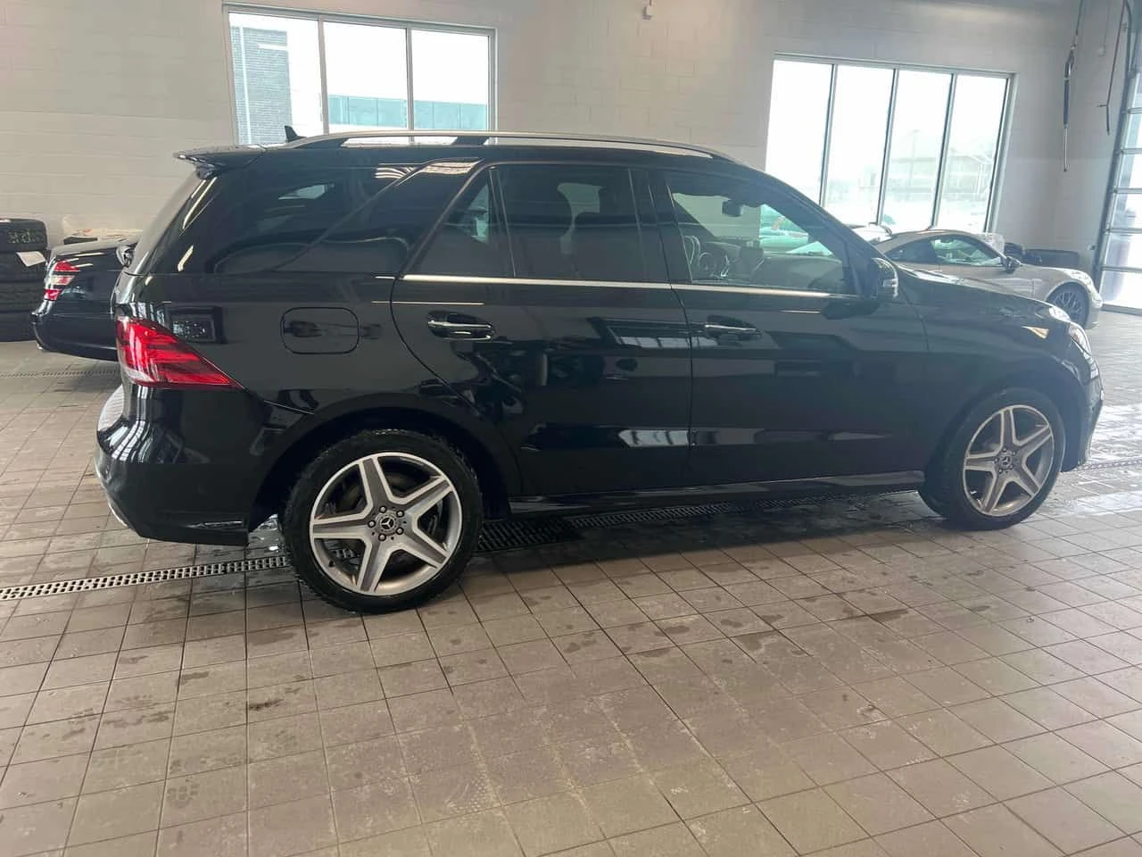 Mercedes-Benz GLE 400 * 4MATIC* DISTRONIC* PANORAMA | Mobile.bg � ����������� 14