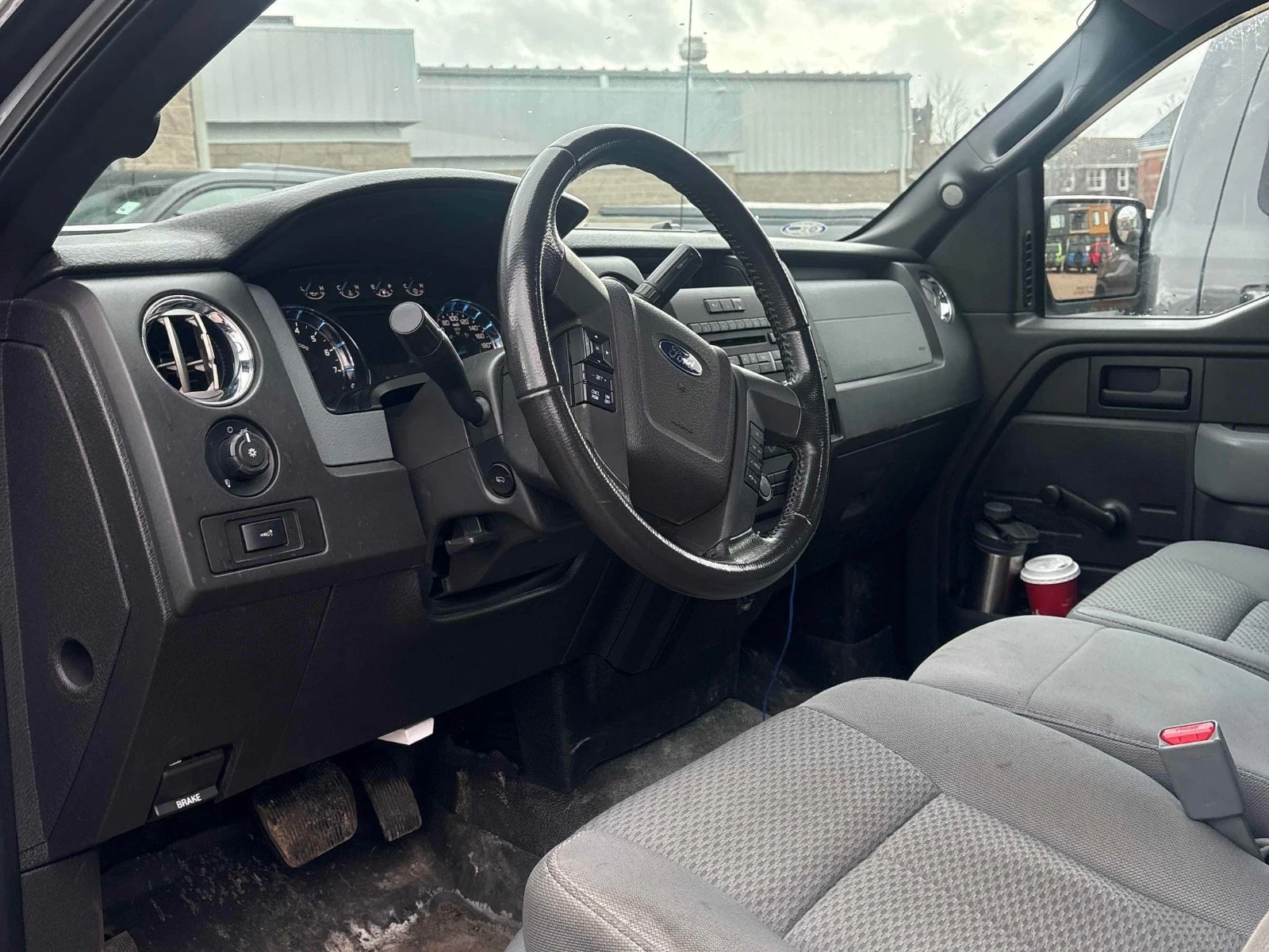 Ford F150 Reg Cab 126 5.0 С РЕГИСТРАЦИЯ & АВТО КРЕДИТ , снимка 6 - Автомобили и джипове - 54042880