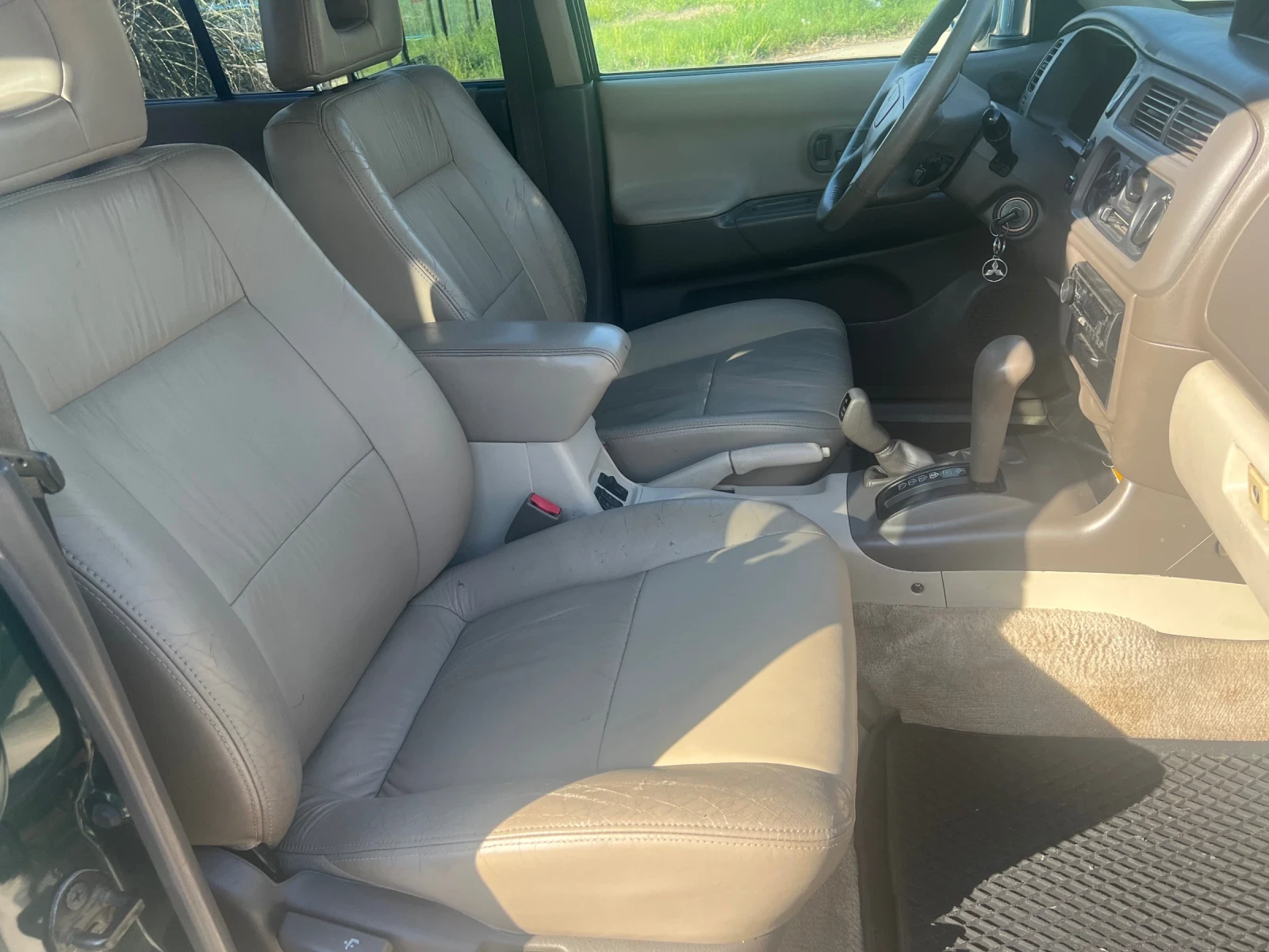 Mitsubishi Pajero sport 3.0 V6, снимка 9 - Автомобили и джипове - 54347858