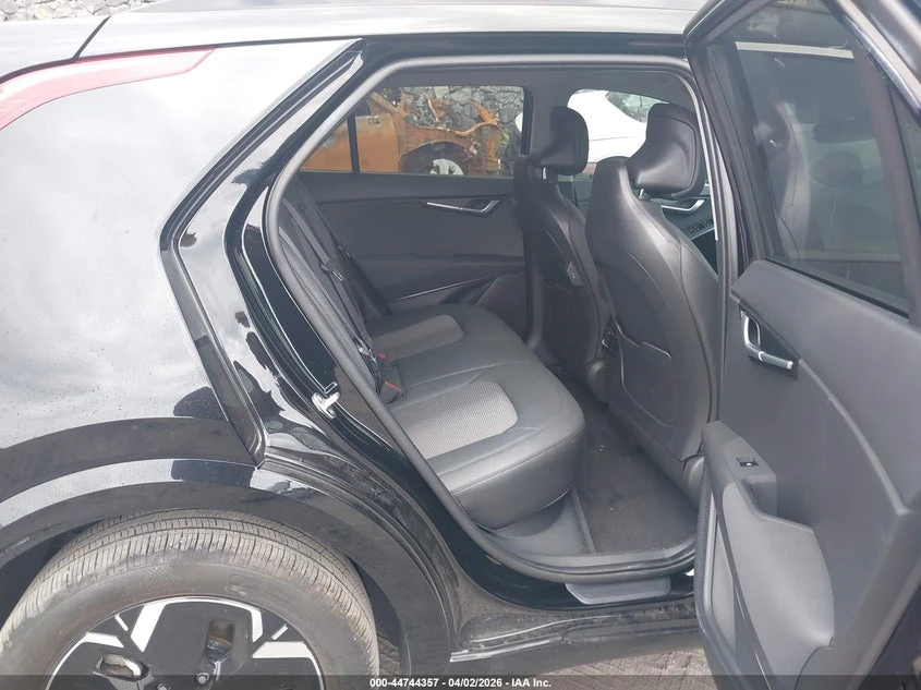 Kia Niro Ev Wind, снимка 8 - Автомобили и джипове - 54903174