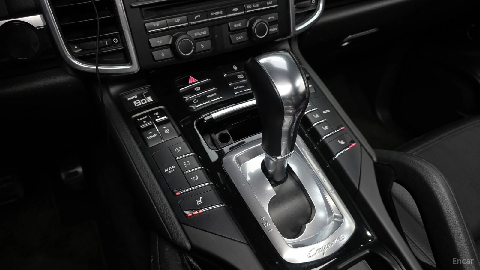 Porsche Cayenne 3.0* КОЖА* ПОДГРЕВ* НАВИ* ПАНО* АВТОКРЕДИТ, снимка 7 - Автомобили и джипове - 55662281