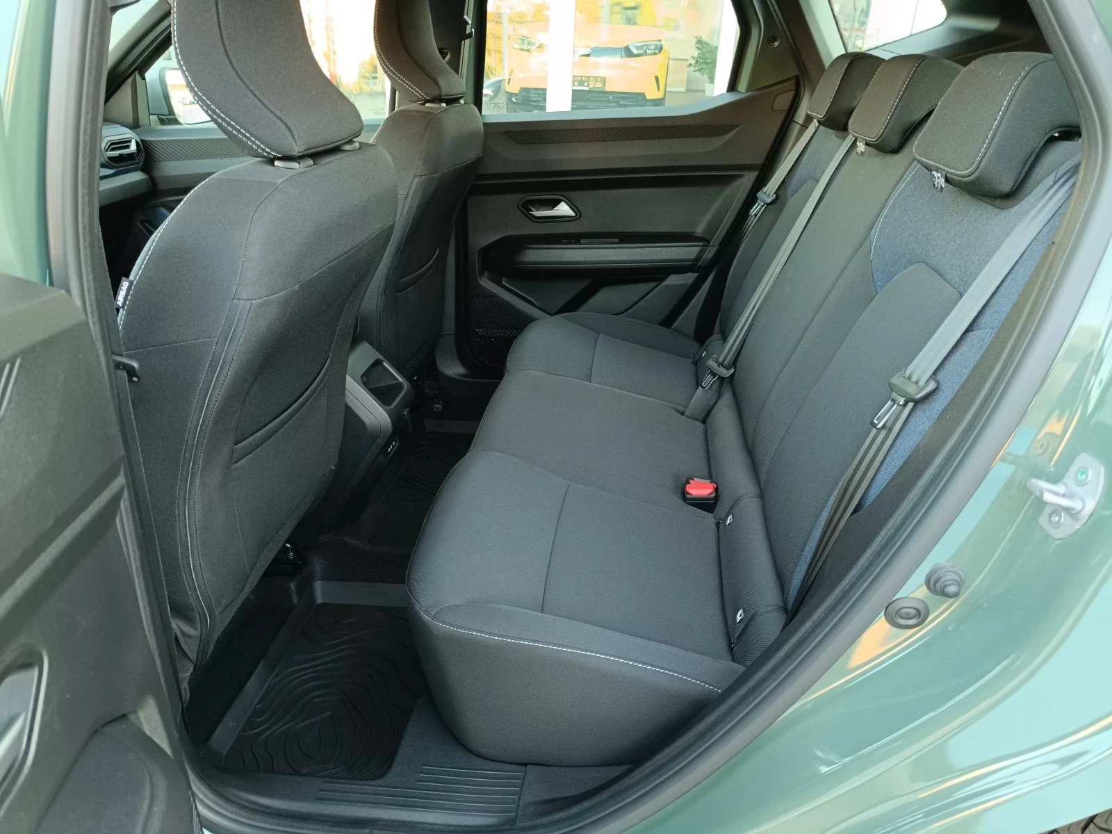 Dacia Duster TCe 130 4WD | Mobile.bg � ����������� 8