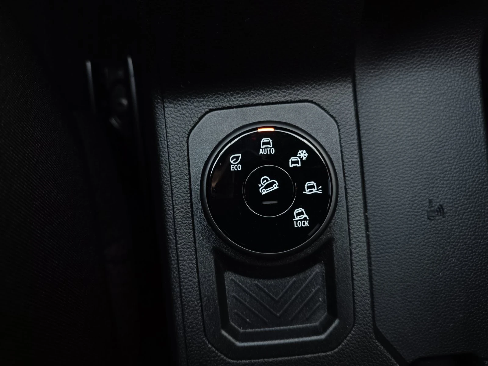 Dacia Duster TCe 130 4WD | Mobile.bg � ����������� 11