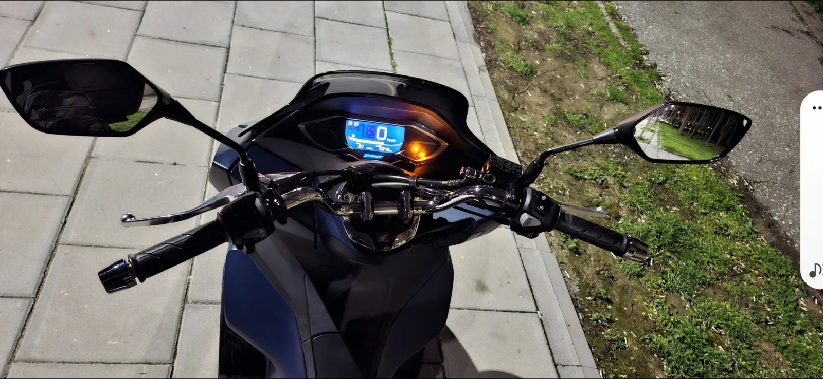 Honda Pcx Honda Pcx 125 Keyless start-stop ABS Traction Cont | Mobile.bg � ����������� 10