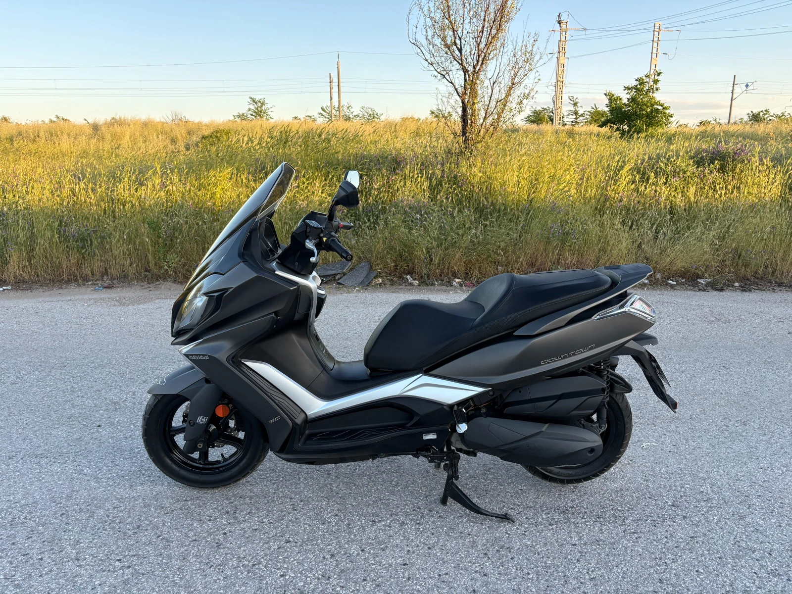 Kymco Downtown 350i 2022г., снимка 4 - Мотоциклети и мототехника - 54807973