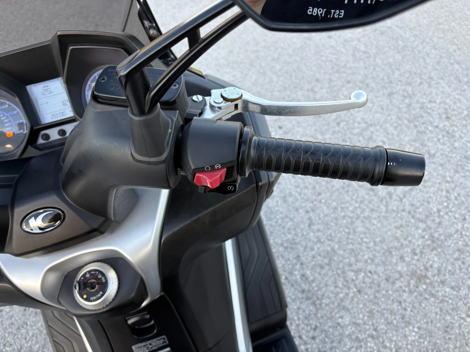 Kymco Downtown 350i 2022г., снимка 16 - Мотоциклети и мототехника - 54807973