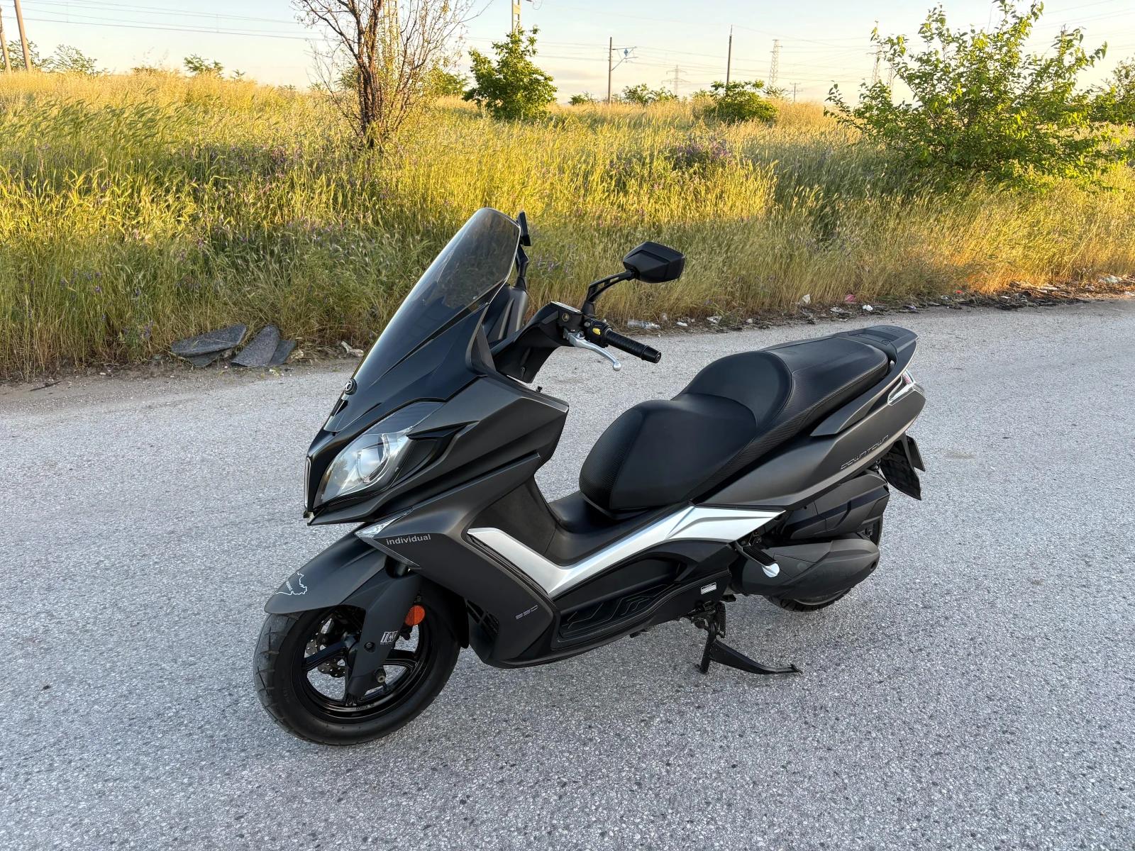 Kymco Downtown 350i 2022г., снимка 3 - Мотоциклети и мототехника - 54807973