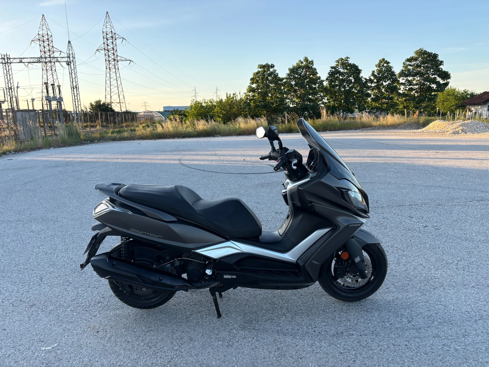 Kymco Downtown 350i 2022г., снимка 8 - Мотоциклети и мототехника - 54807973