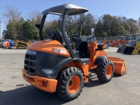 Челен товарач Hitachi ZW30 / ПЕРФЕКТЕН / КАТО НОВ !!, снимка 12