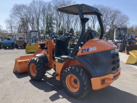 Челен товарач Hitachi ZW30 / ПЕРФЕКТЕН / КАТО НОВ !!, снимка 13