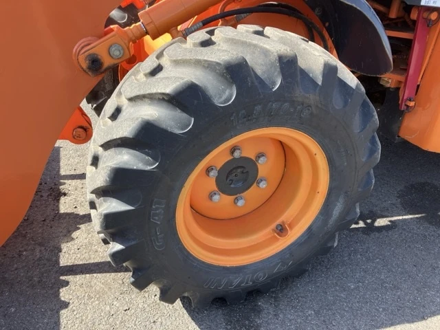 Челен товарач Hitachi ZW30 / ПЕРФЕКТЕН / КАТО НОВ !!, снимка 3 - Индустриална техника - 53781868