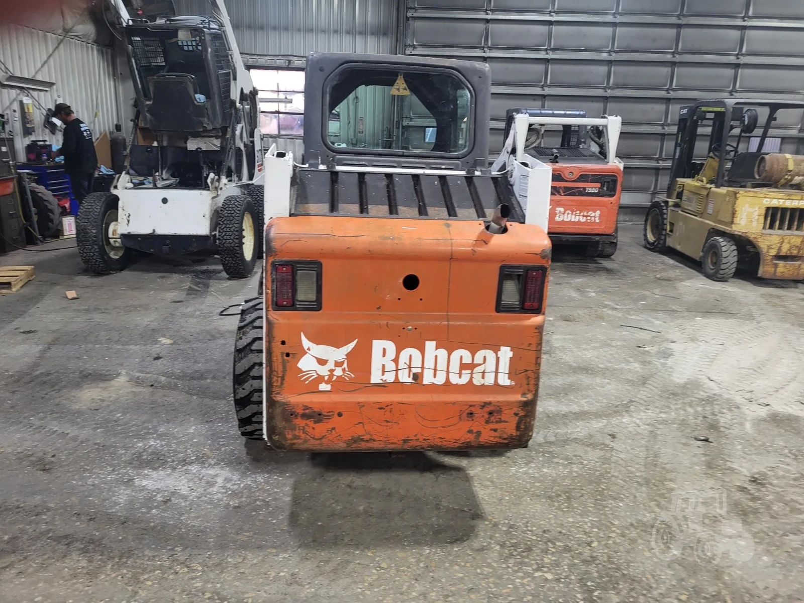 Мини челни товарачи Bobcat s130 - изображение 4