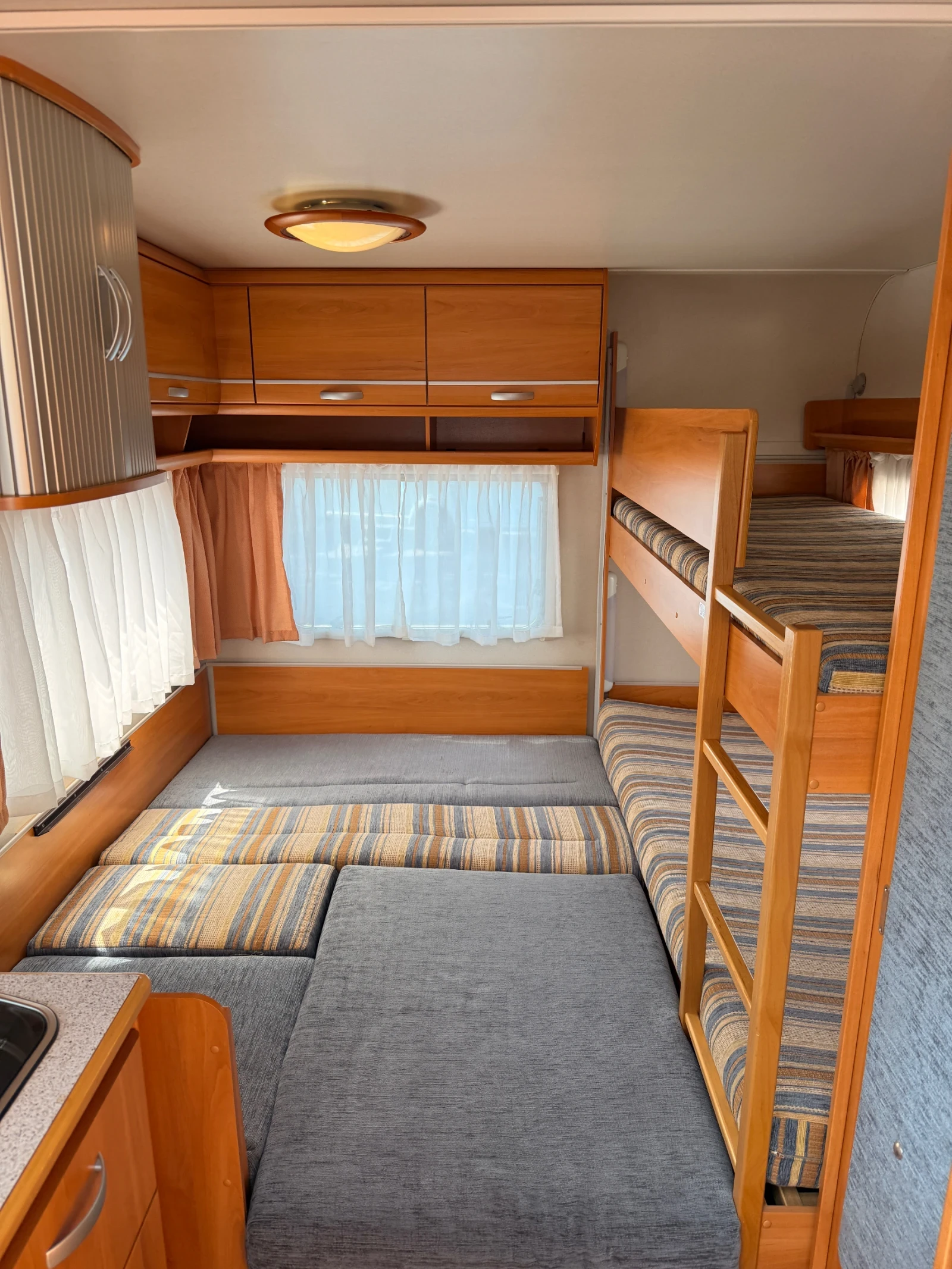 Каравана Wilk 490 S-3 Форцелт, Солар , снимка 15 - Каравани и кемпери - 54696509