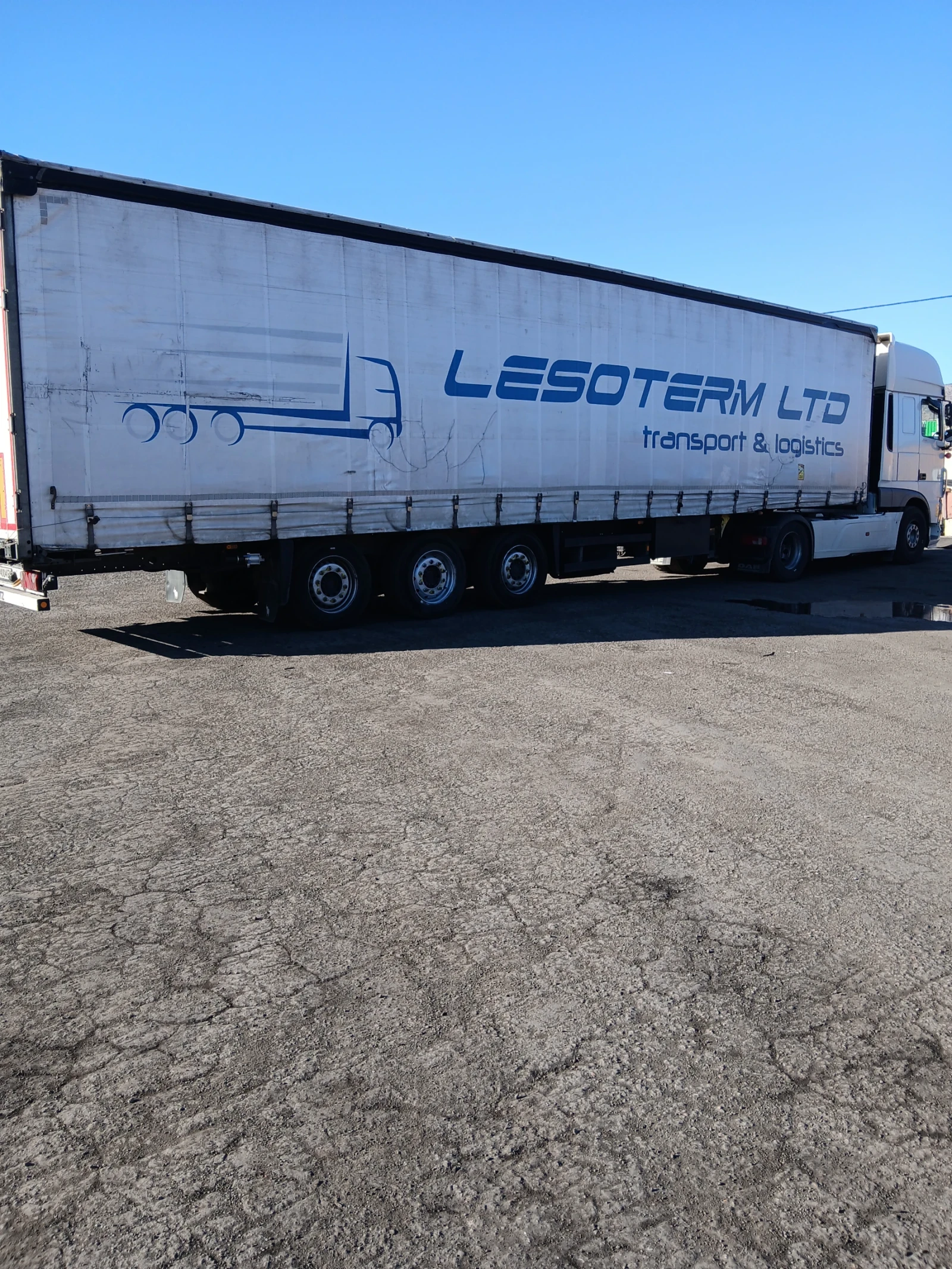 Полуремарке Schmitz Shmitc variys 