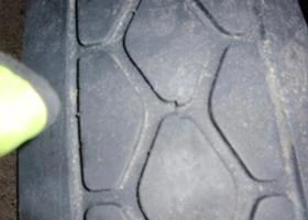 Гуми, снимка 3