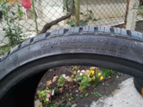 Гуми Зимни 235/35R19, снимка 6