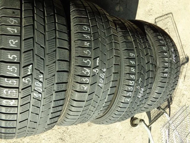 Гуми Всесезонни 235/55R19, снимка 13 - Гуми и джанти - 9744169