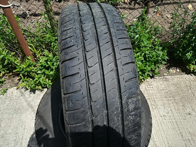 Гуми Летни 215/70R15, снимка 1 - Гуми и джанти - 21692206