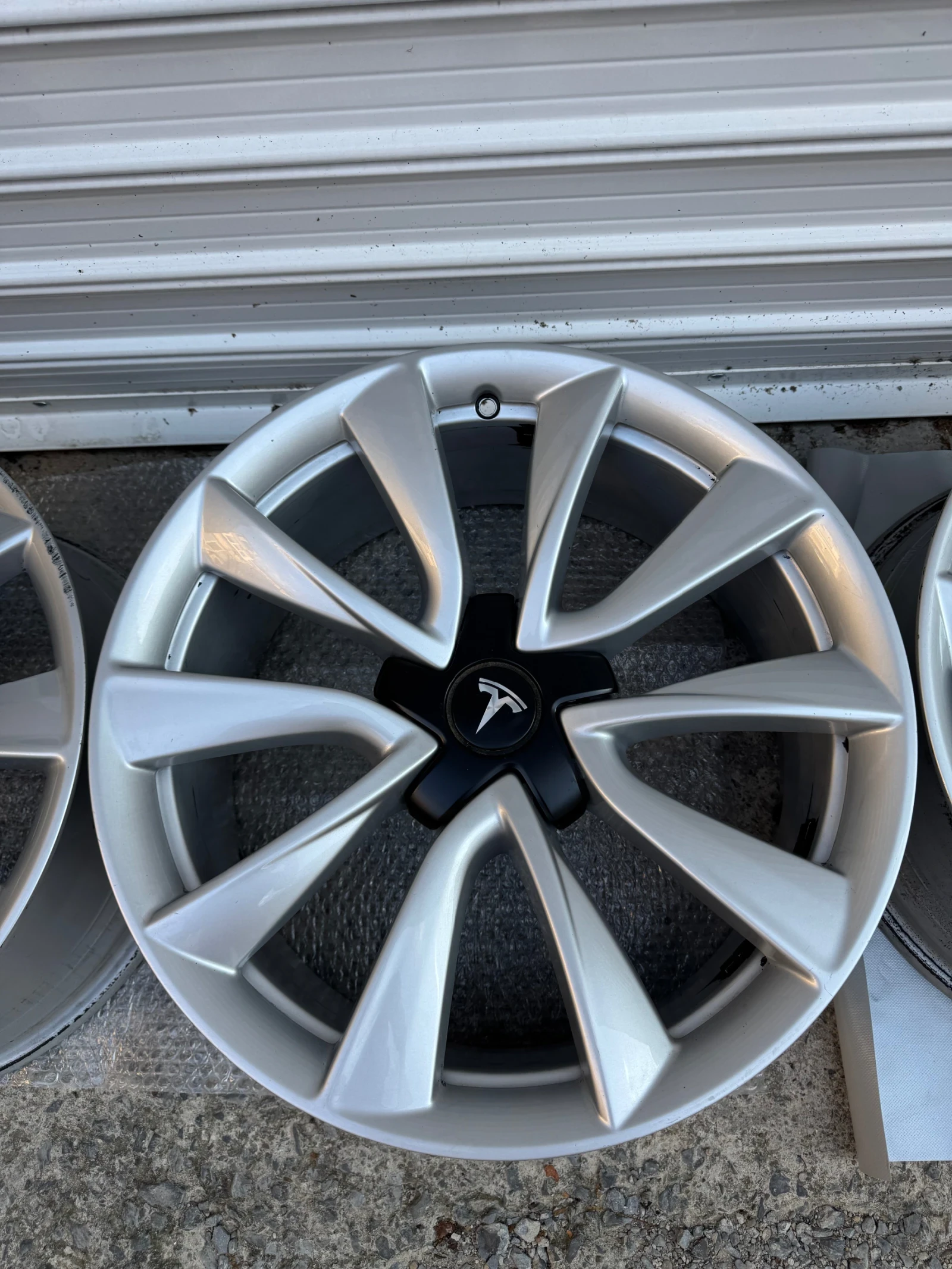 ������ | Mobile.bg � ����������� 8
