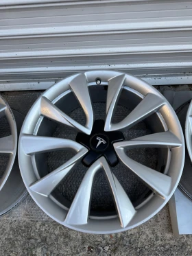 ������ | Mobile.bg � ����� ������ 8